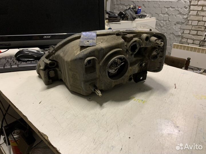 Фара правая Renault Logan 1 до 2009г