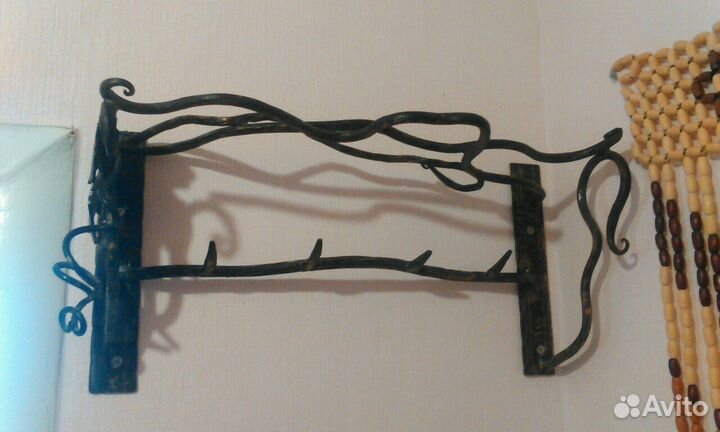 Кованая вешалка в прихожую