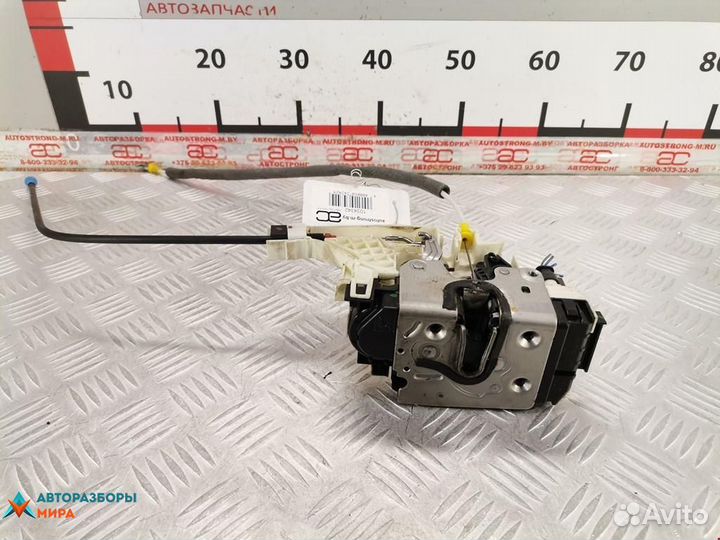 Замок двери передней правой Volkswagen Crafter