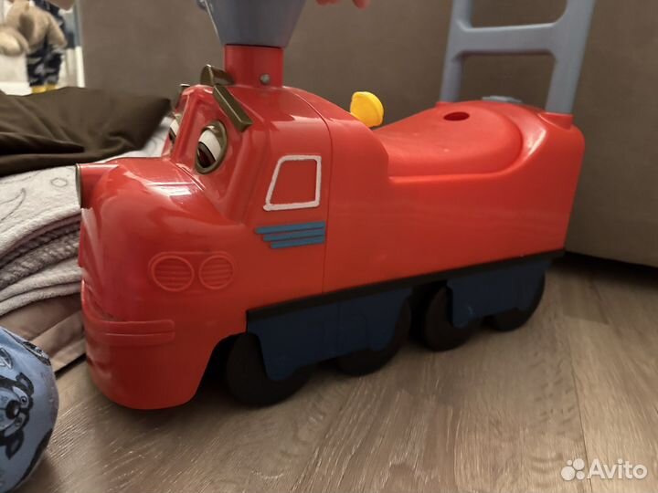 Игрушечный паровоз