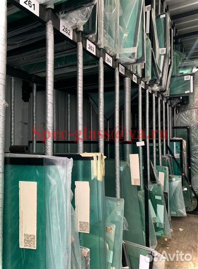 JCB Js 205 lc 2017- cтекло заднее левое