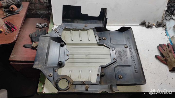 Декоративная накладка моторного отсека Range Rover