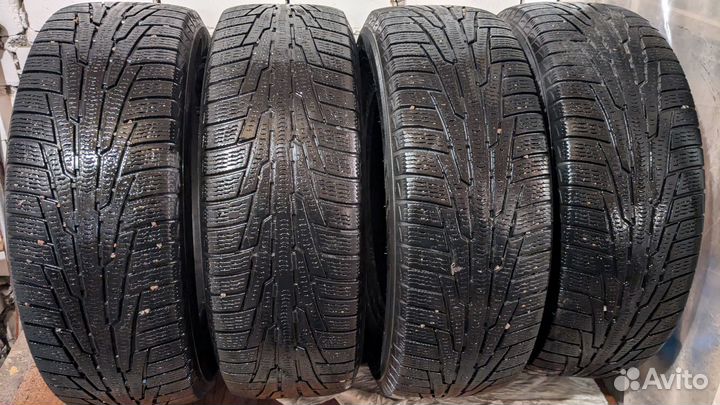 Nokian Tyres Hakkapeliitta R 215/65 R16