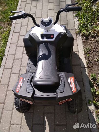 Детский автомобиль на аккумуляторе бу