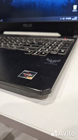 Игровой ноутбук Asus TUF Gaming / GTX 1660 Ti / R7