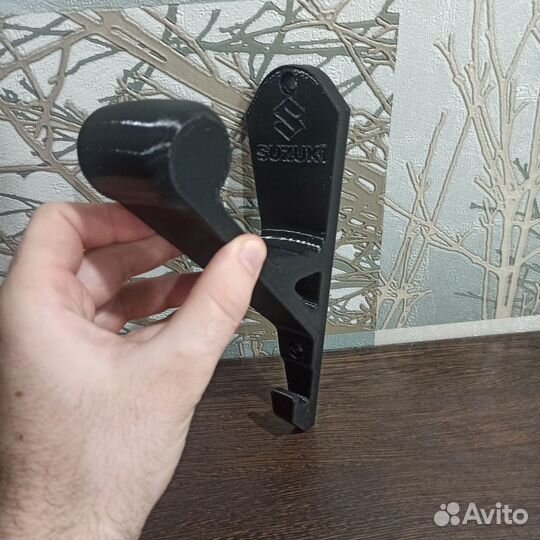 Вешалка для экипировки, шлема