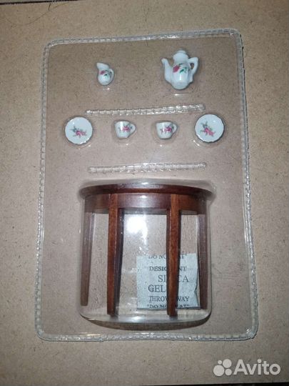 Кукольный сервиз + столик полумесяц