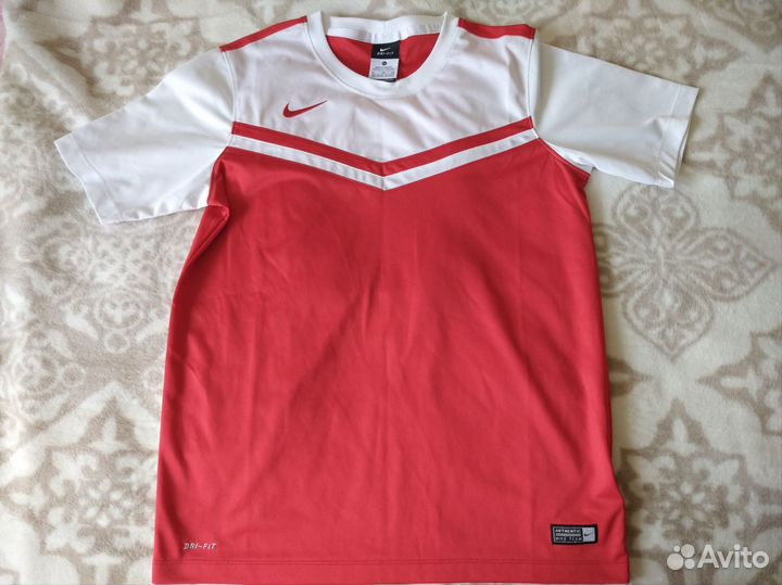 Спортивная футболка nike