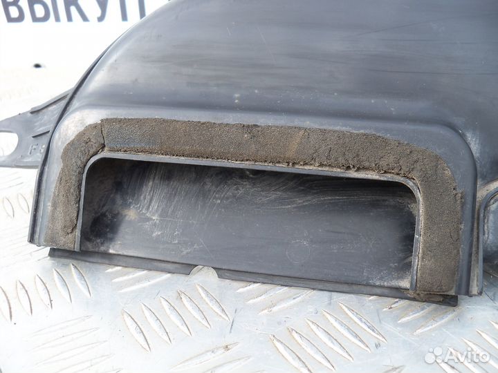 Воздухозаборник Mazda 626 GE 2.0 FS 1995г