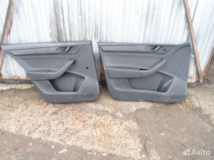 Обшивки дверей skoda rapid 2015 г.в. *