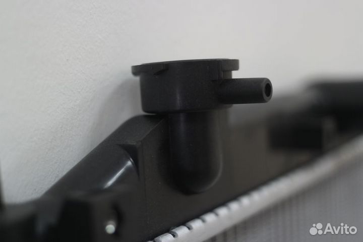 Радиатор охлаждения Субару Импреза 07