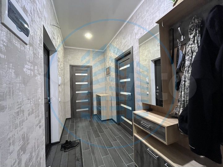 2-к. квартира, 56,5 м², 1/3 эт.