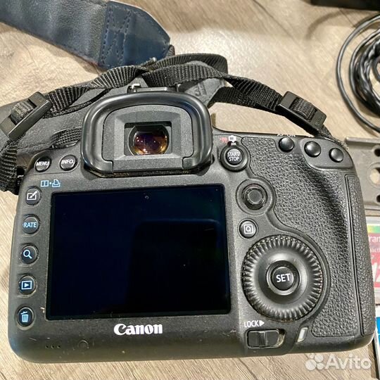 Фотоаппарат canon 5D mark iii