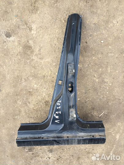 Крыло заднее правое Mercedes W202