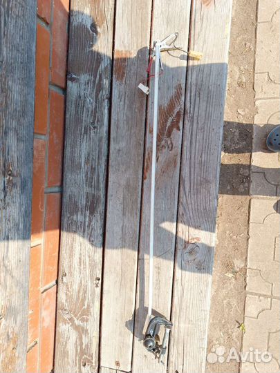 Кронштейн для датчика эхолота