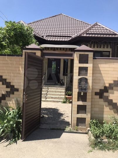 Дом 200 м² на участке 5 сот.