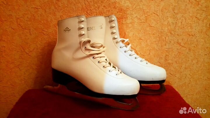 Коньки фигурные 38 размер