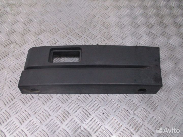 Накладка корпуса левой подножки Scania 1779118