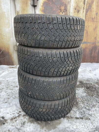 Michelin X-Ice North 215/55 R16
