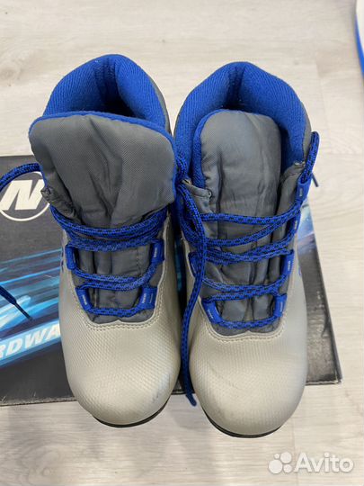 Ботинки лыжные