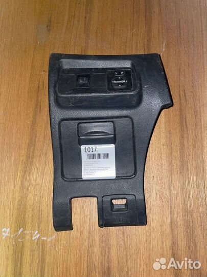 Накладка торпеды в сборе левая Toyota Corolla