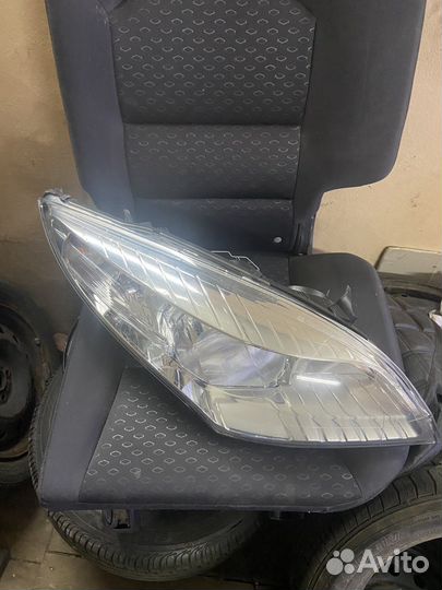 Фара правая renault megane 3