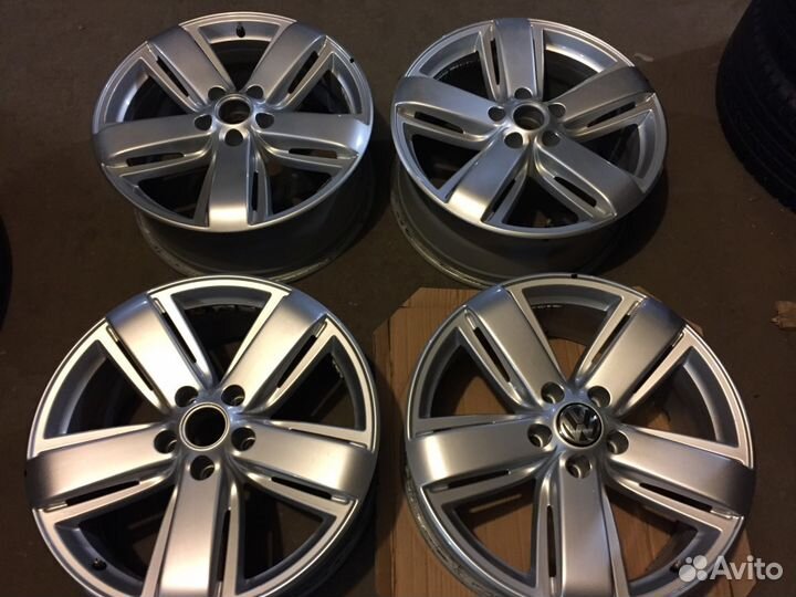 Оригинальные диски Volkswagen Amarok R19