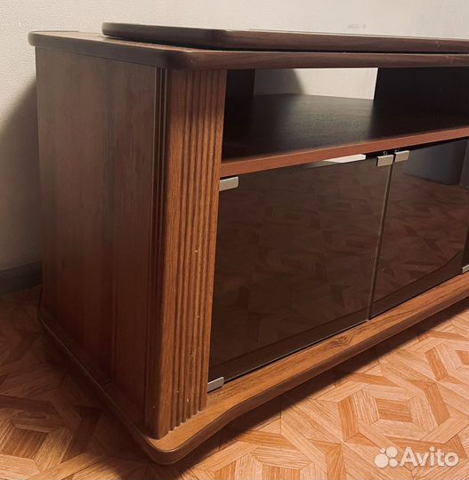 Тумба под телевизор