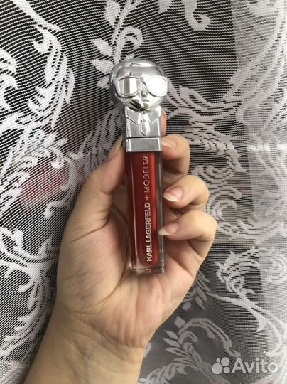 Блеск для губ karl lagerfeld