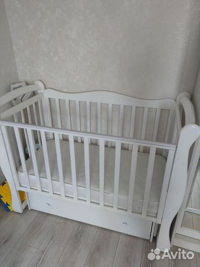 Детская кроватка