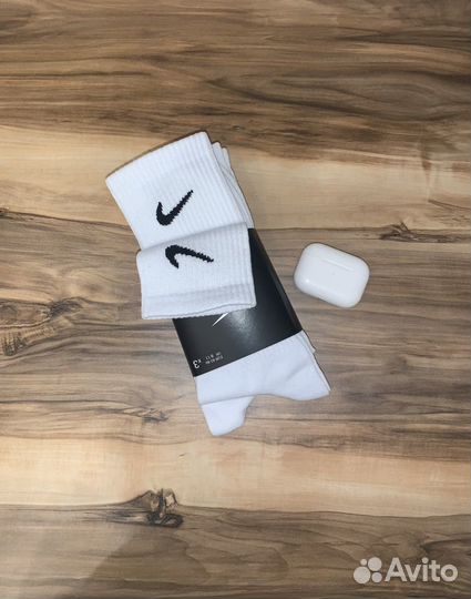 Белые носки nike everyday