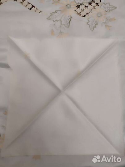 Скатерть новая с салфетками