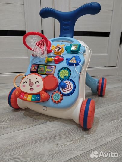 Машинка каталка толокар с ручкой