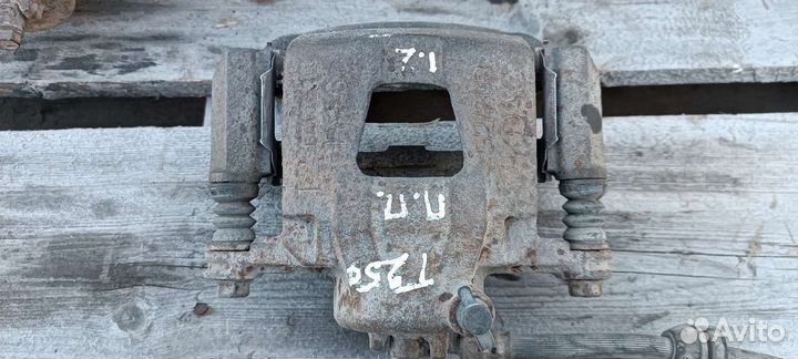 Суппорт передний Шевроле Авео т200 т250