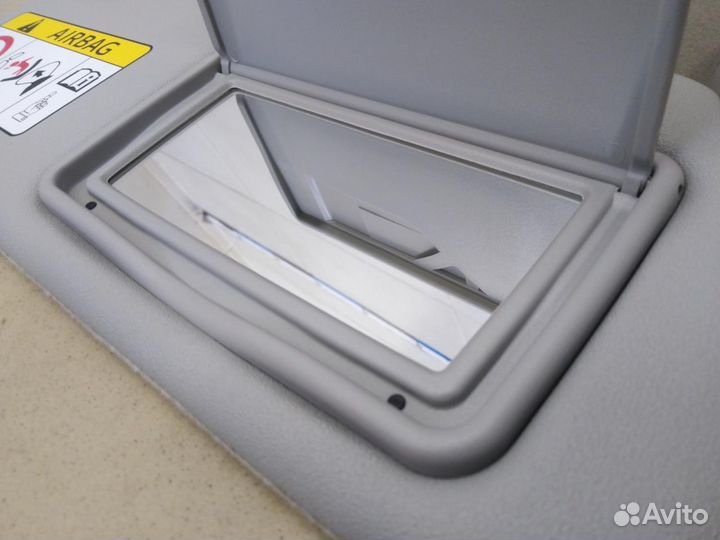 Козырек солнцезащитный (внутри) Hi Lux 2015