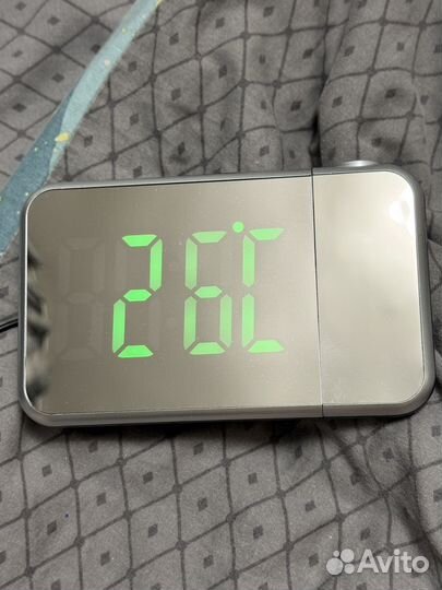 Часы электронные настольные