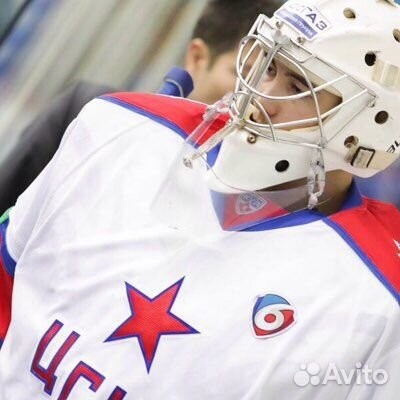 Тренер вратарей по хоккею с шайбой