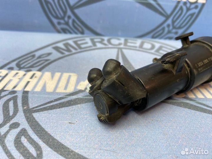 Форсунка омывателя фары левая Mercedes-Benz