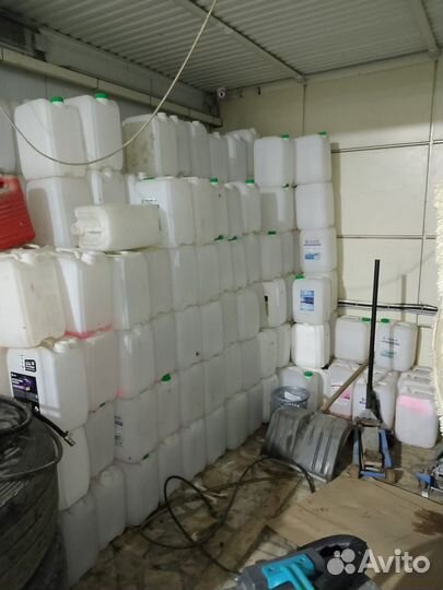 Канистны из под автохимии