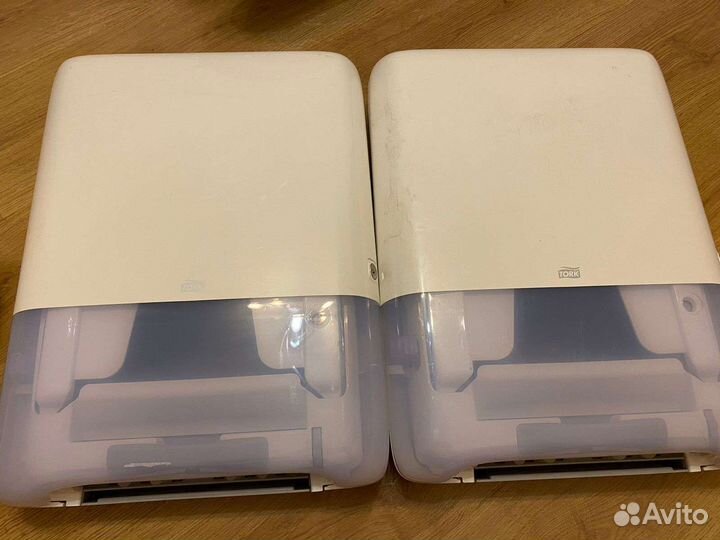 Диспенсер для бумажных полотенец tork