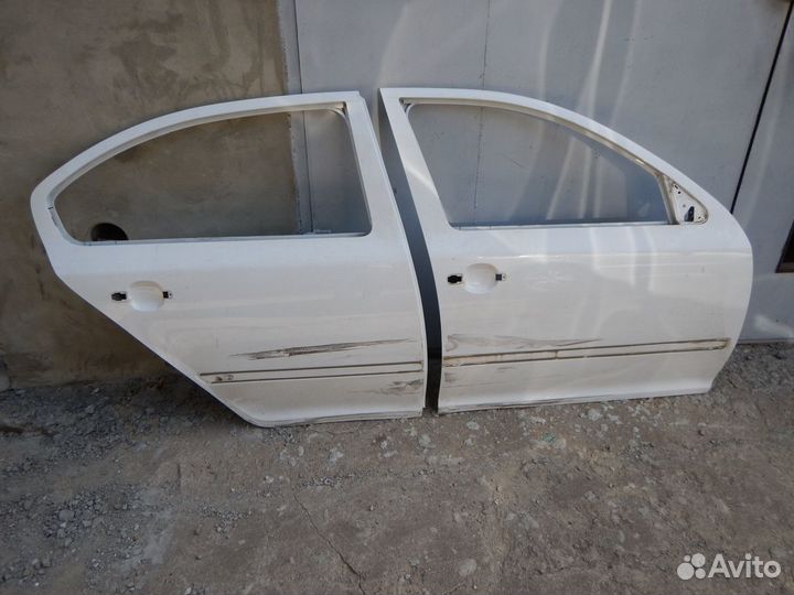 Дверь задняя правая Skoda Octavia A5