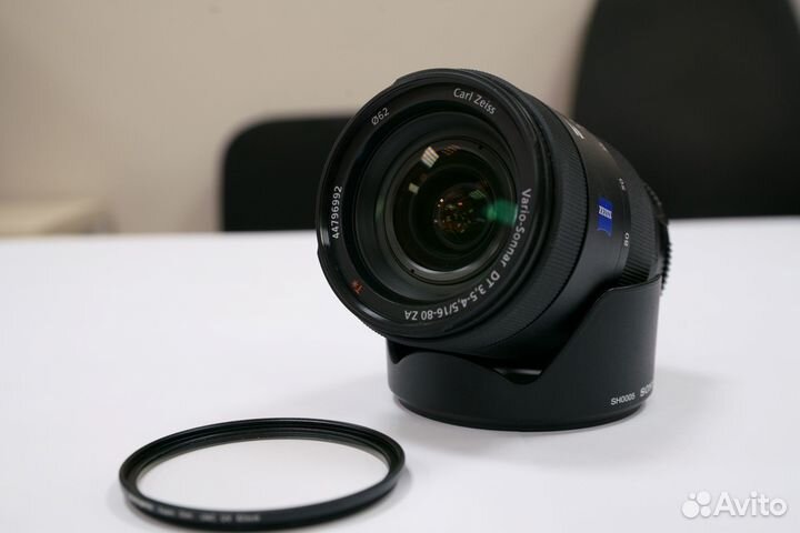 Фотокамера с объективами