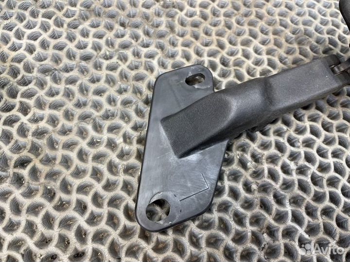 Ручка открывания форточки левая Dodge Voyager