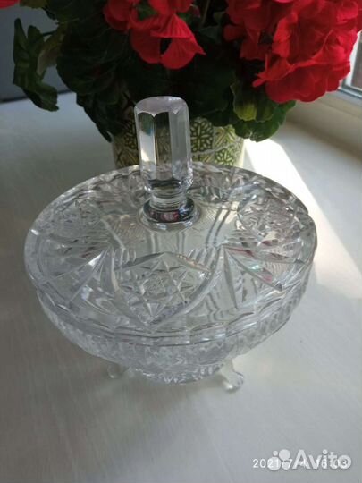 Хрустальная конфетница 