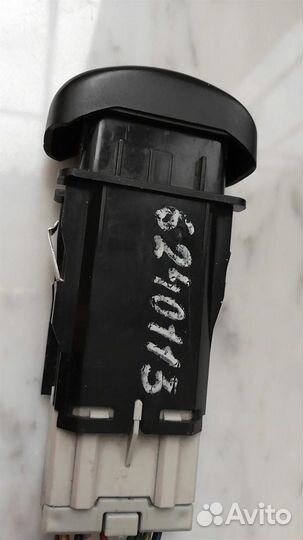 Кнопка аварийной сигнализации Opel Frontera B 19