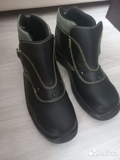 Спецобувь мужская 43 размер