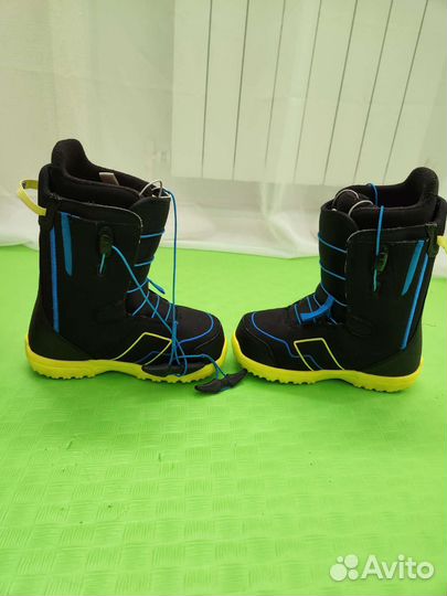 Детские сноубордические ботинки burton