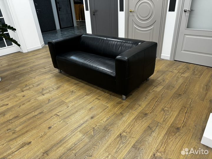 Кожаный диван бу