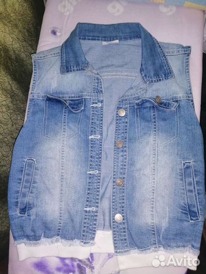 Джинсовая жилетка