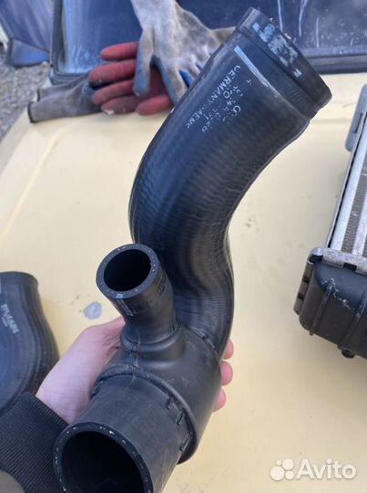 Патрубок интеркулера passat b5